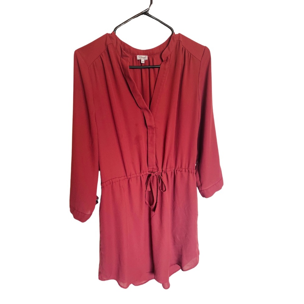 Women’s coral Kismet fall 3/4 sleeve dress. Flowy princess barbie